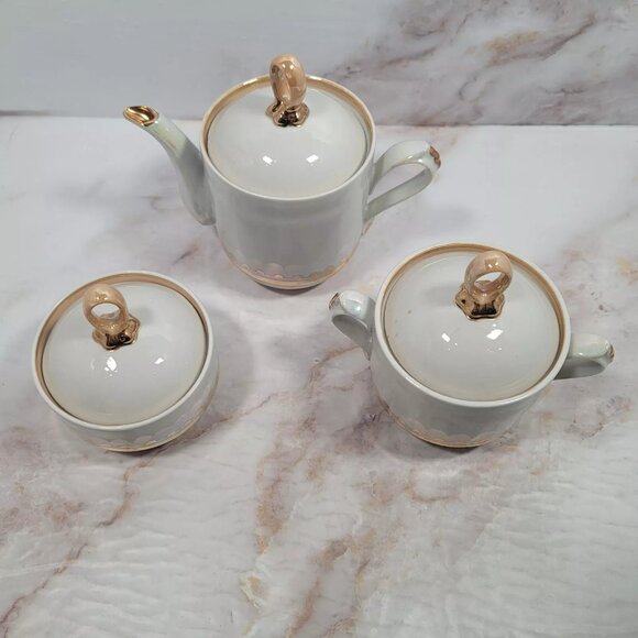 Vintage 13 pc. Lusterware Tea Pot Tea Set Cups & Saucers Golden Porcelain MCM - Picture 3 of 11